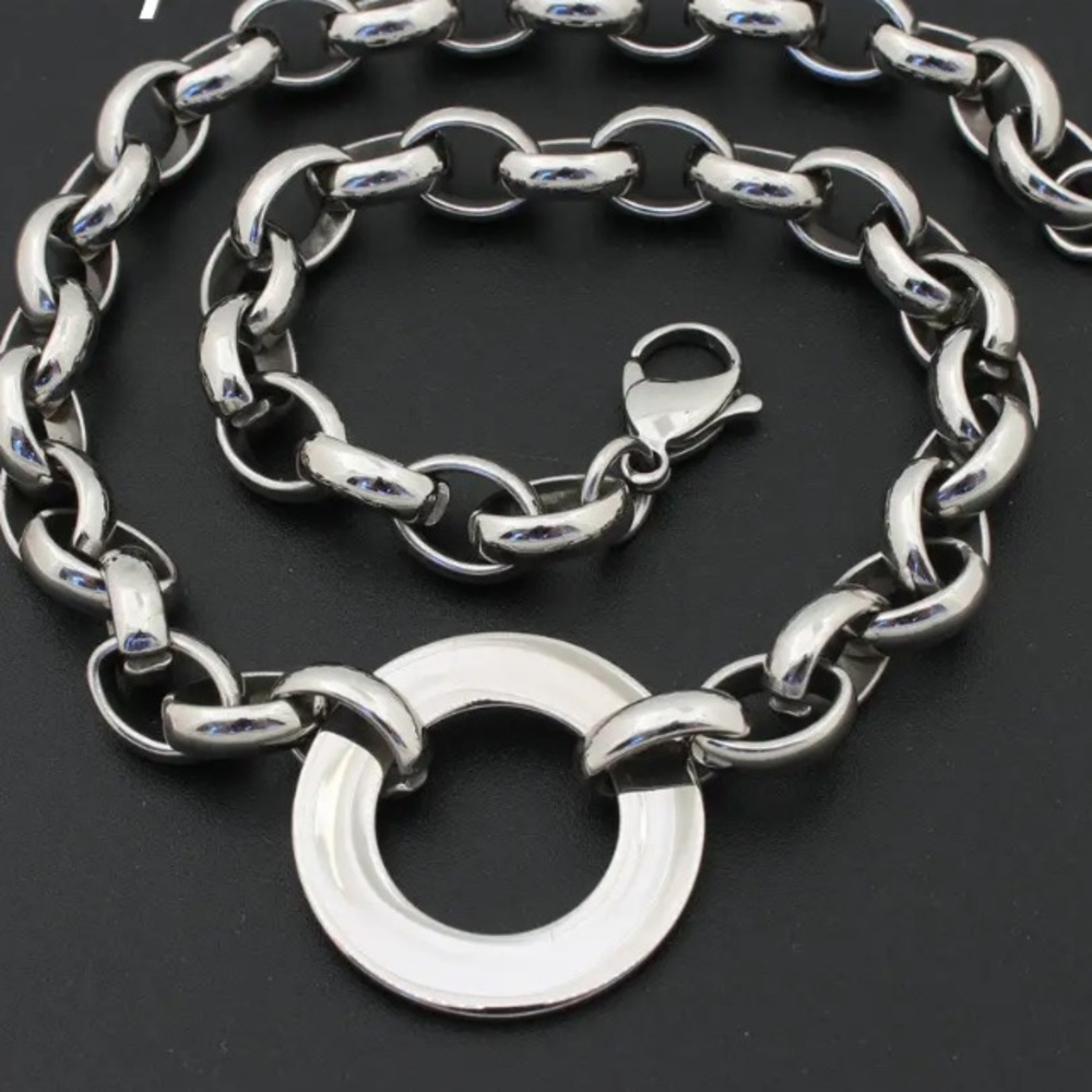 Stainless Steel Circle Pendant Chunky Necklace - Picture 2 of 4